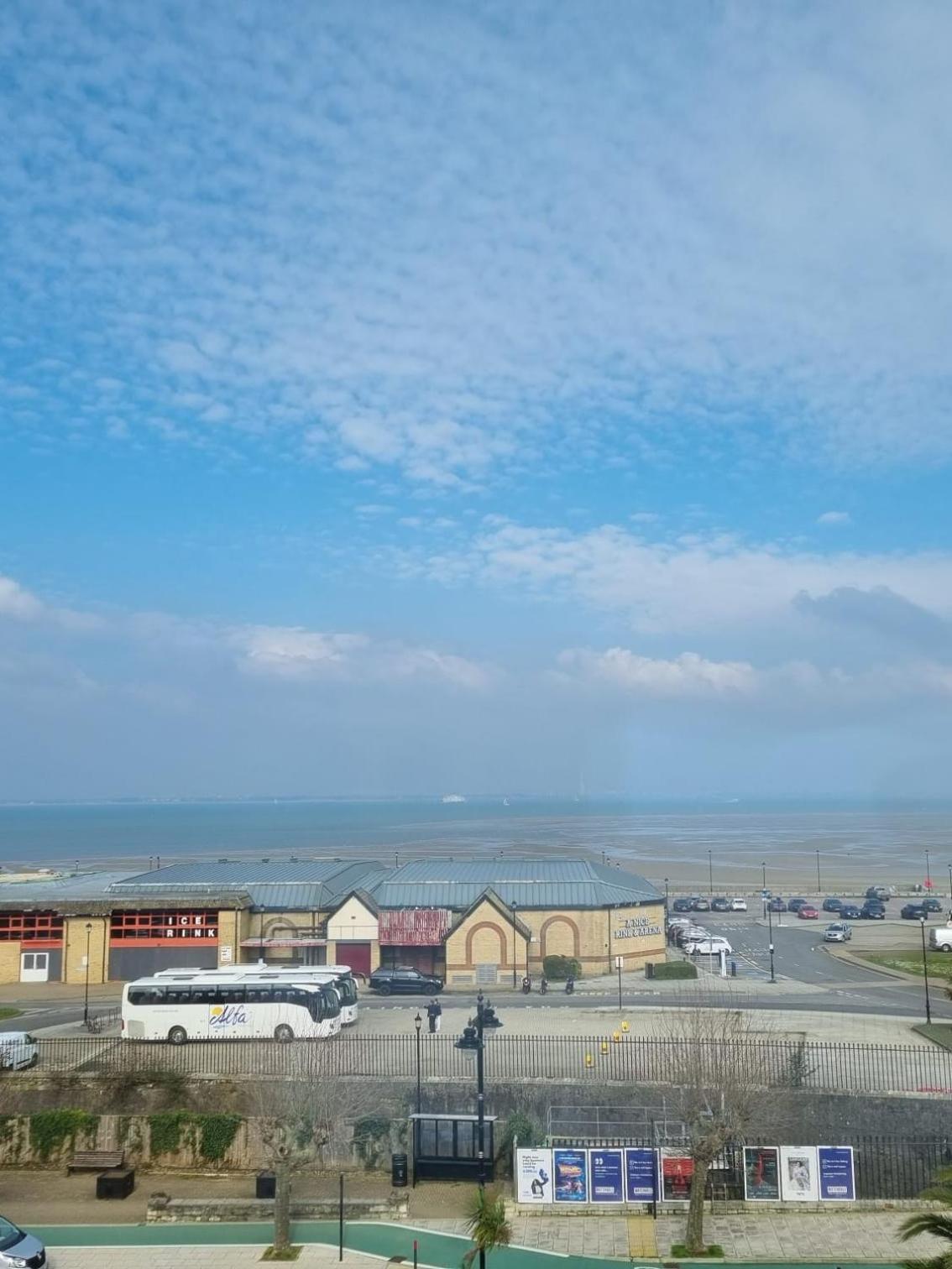 Апартаменты New With Free Offstreet Parking The Lookout At Ryde Esplanade Экстерьер фото